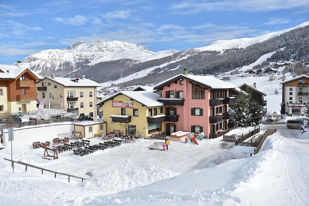 Hotel Astra Livigno Exterior photo